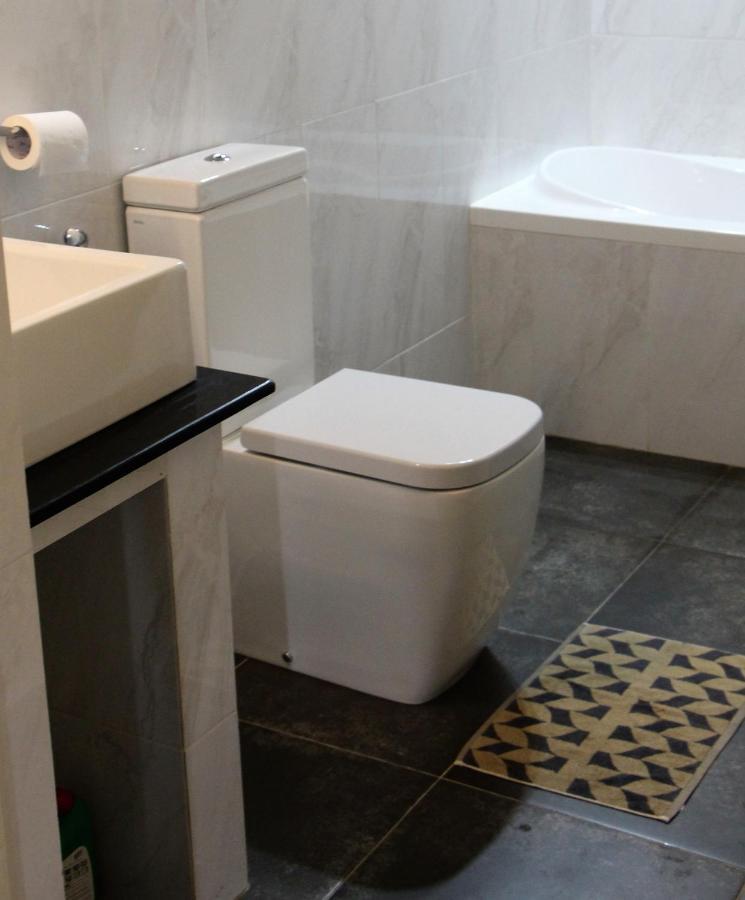 Colombo Airport Homestay Gampaha Δωμάτιο φωτογραφία
